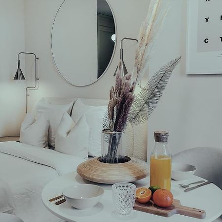 Suite Onega Lyon Extérieur photo