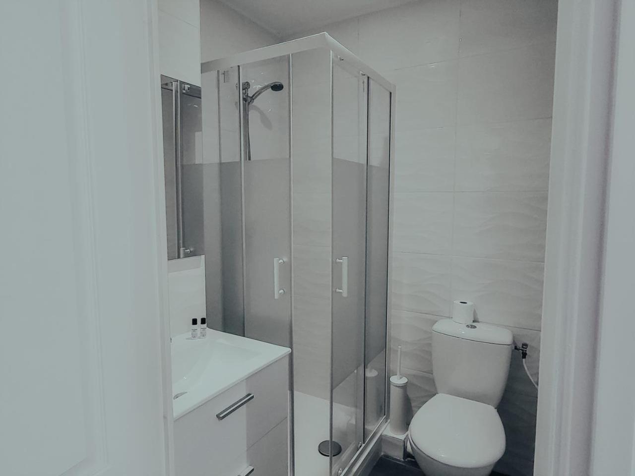 Suite Onega Lyon Extérieur photo