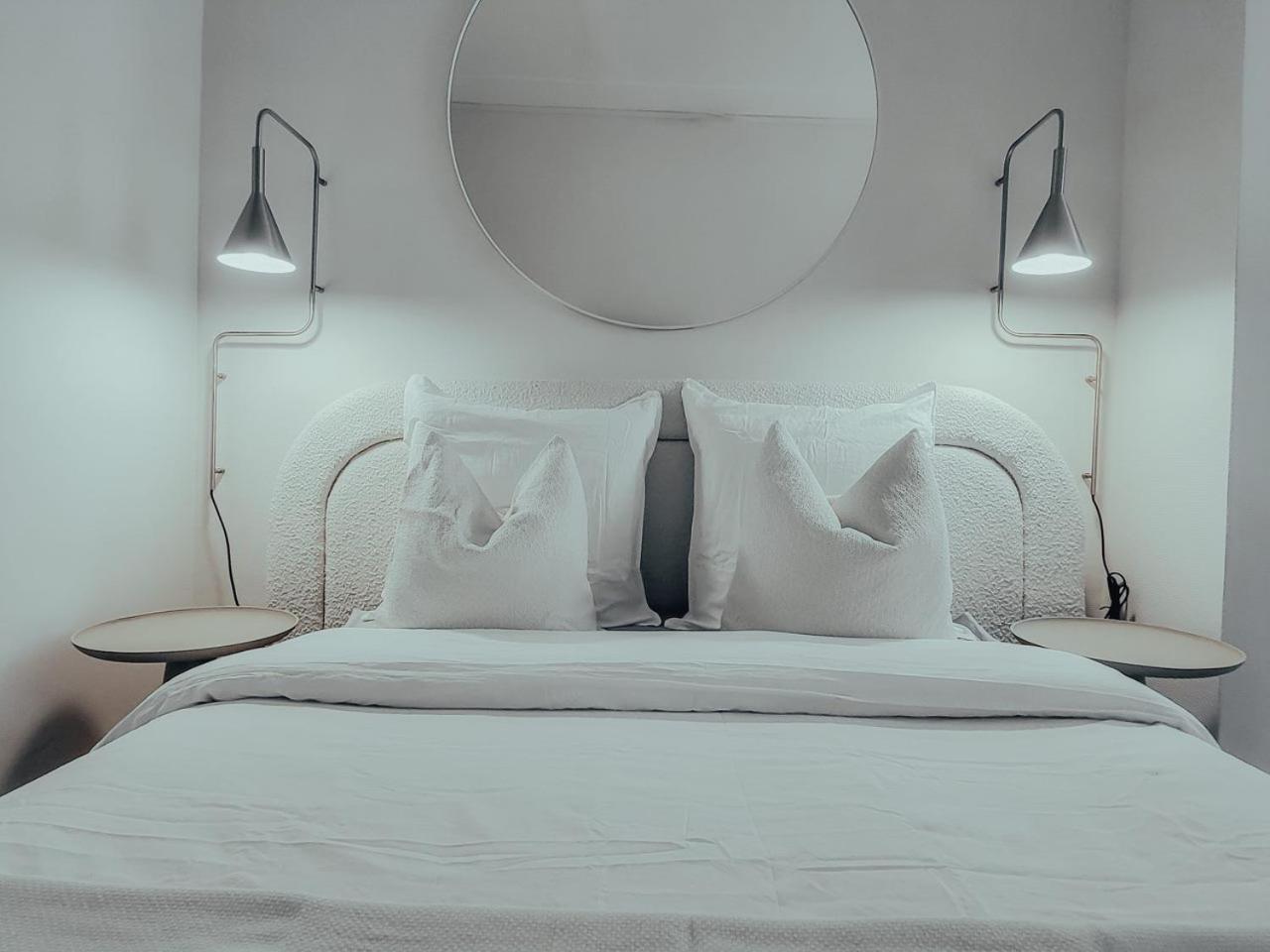 Suite Onega Lyon Extérieur photo