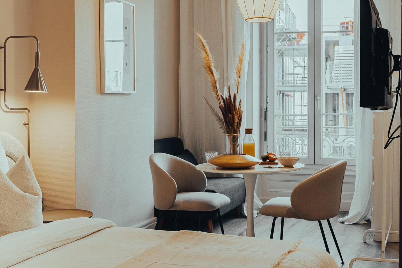 Suite Onega Lyon Extérieur photo