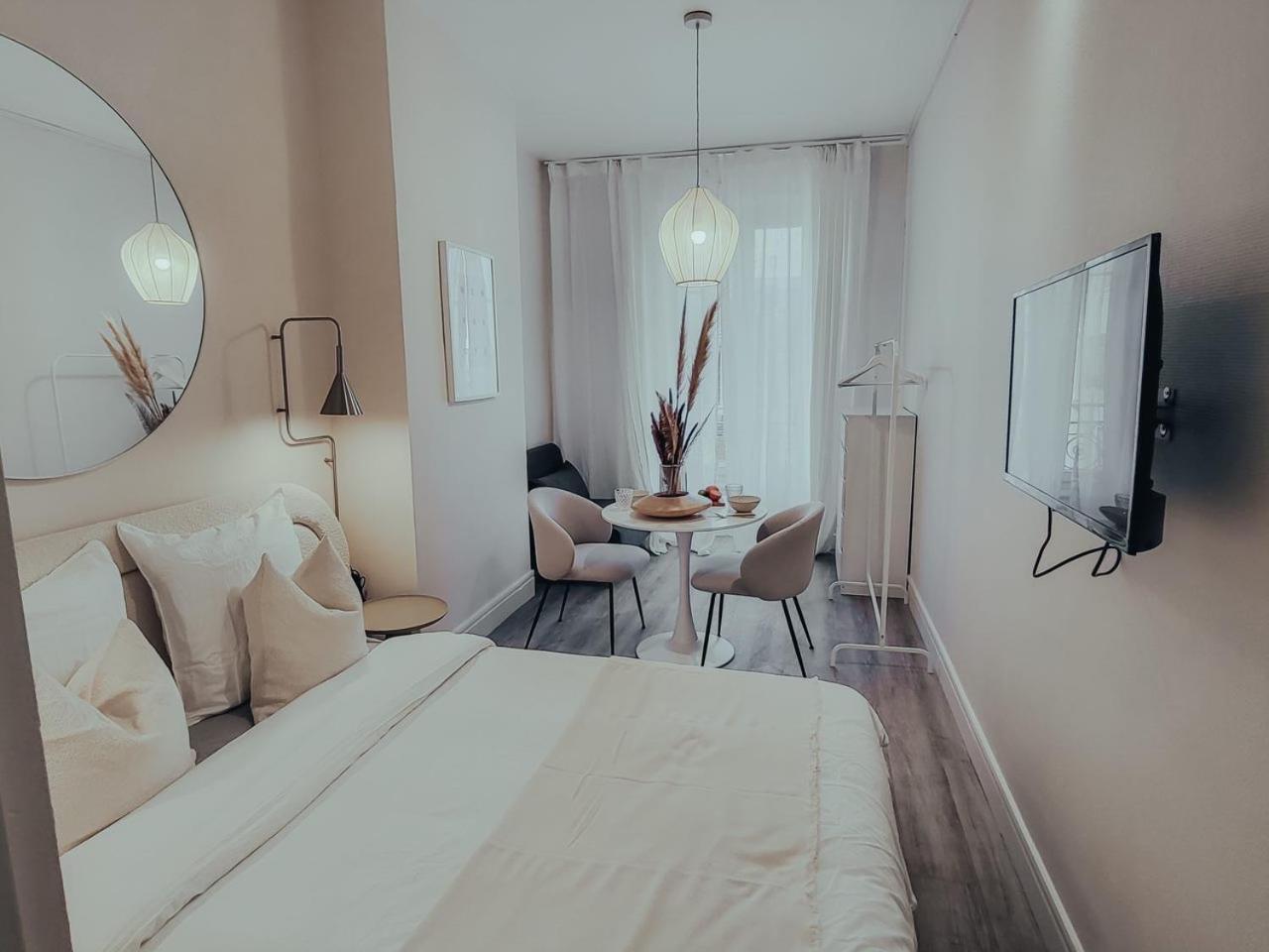 Suite Onega Lyon Extérieur photo